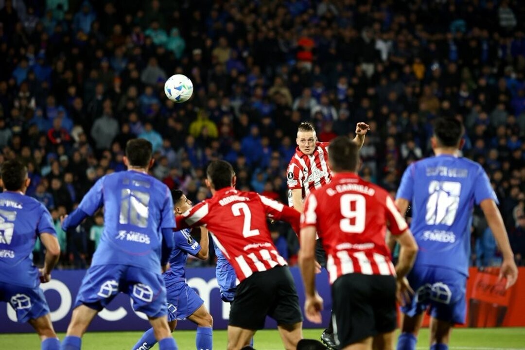 Estudiantes Triumphs Over Universidad de Chile 3-0