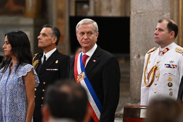 Chile's President Kast Makes First Foreign Trip to Argentina