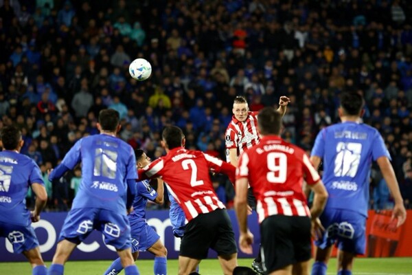 Estudiantes Triumphs Over Universidad de Chile 3-0