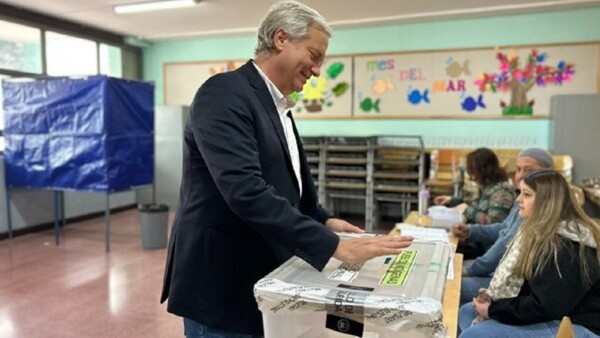 Right-wing candidate Kast wins Chilean presidential election